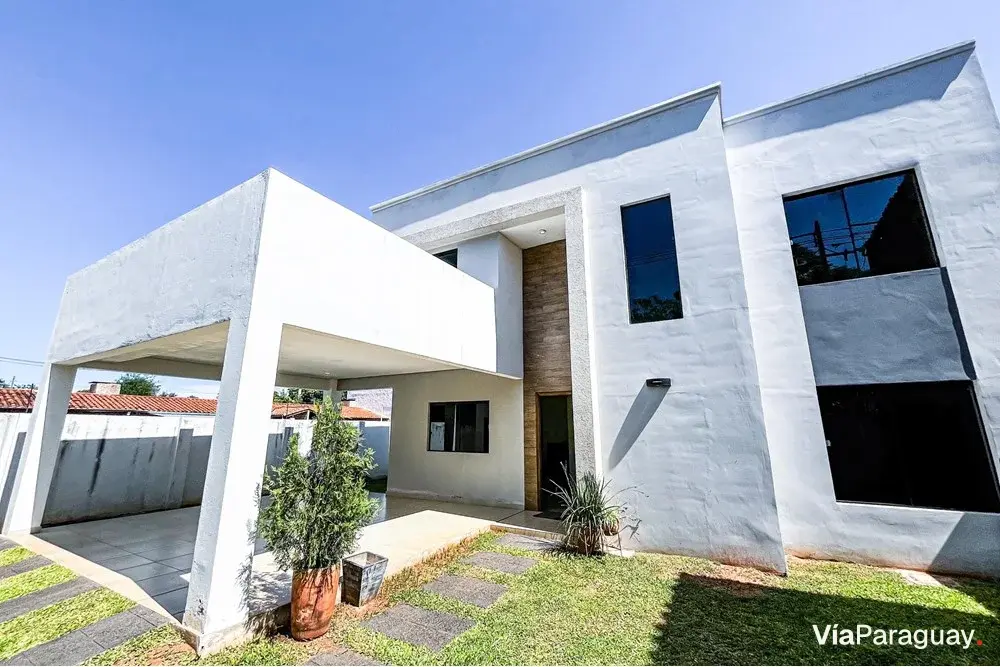Casa en venta en Luque, Bº América, 4 dormitorios