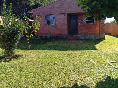 Casa à venda em Luque com 3 dormitórios