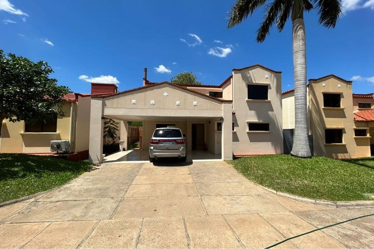 Casa à venda em Luque, Cuarto Barrio