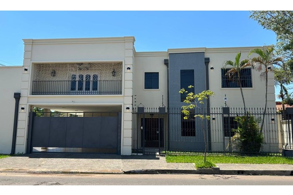 Casa à venda em Luque, Maramburé, com 6 dormitórios