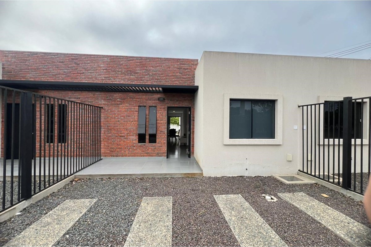 House for sale in Luque, Segundo Barrio