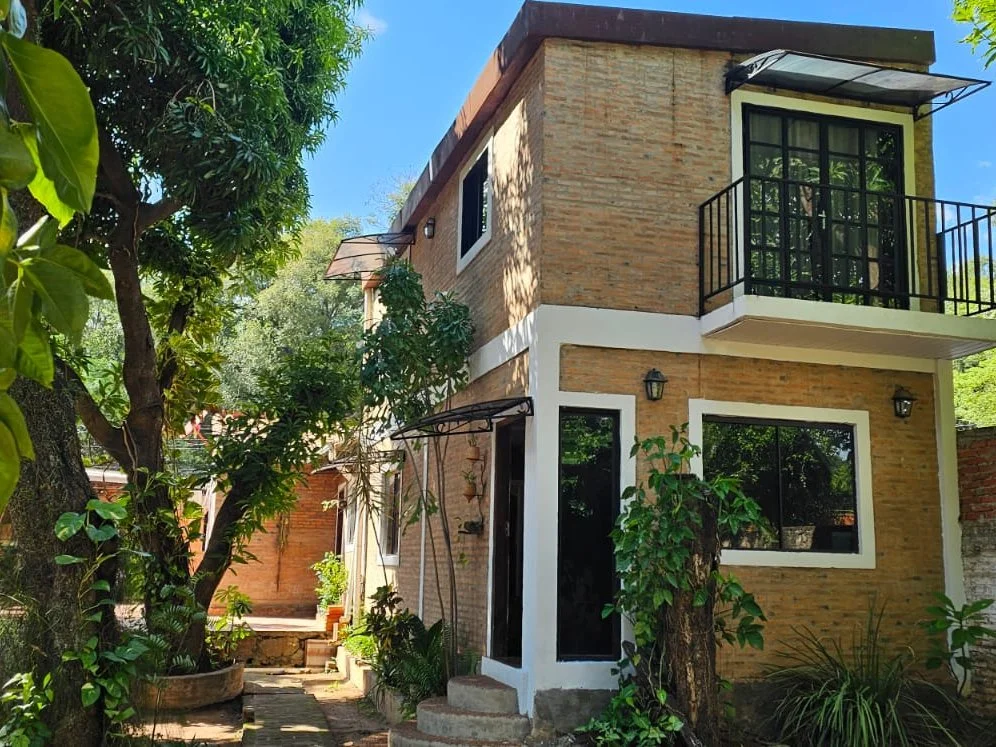 Casa à venda em Luque, Terceiro Bairro, lote de rua a rua
