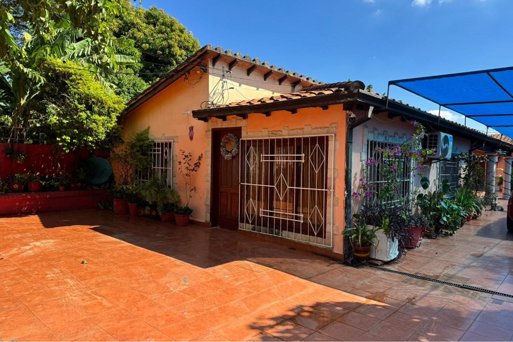 Casa en venta en Luque, Tercer Barrio