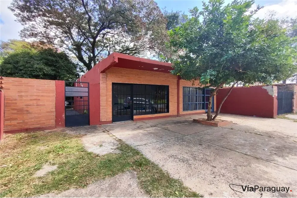 Casa à venda em Luque, região Conmebol