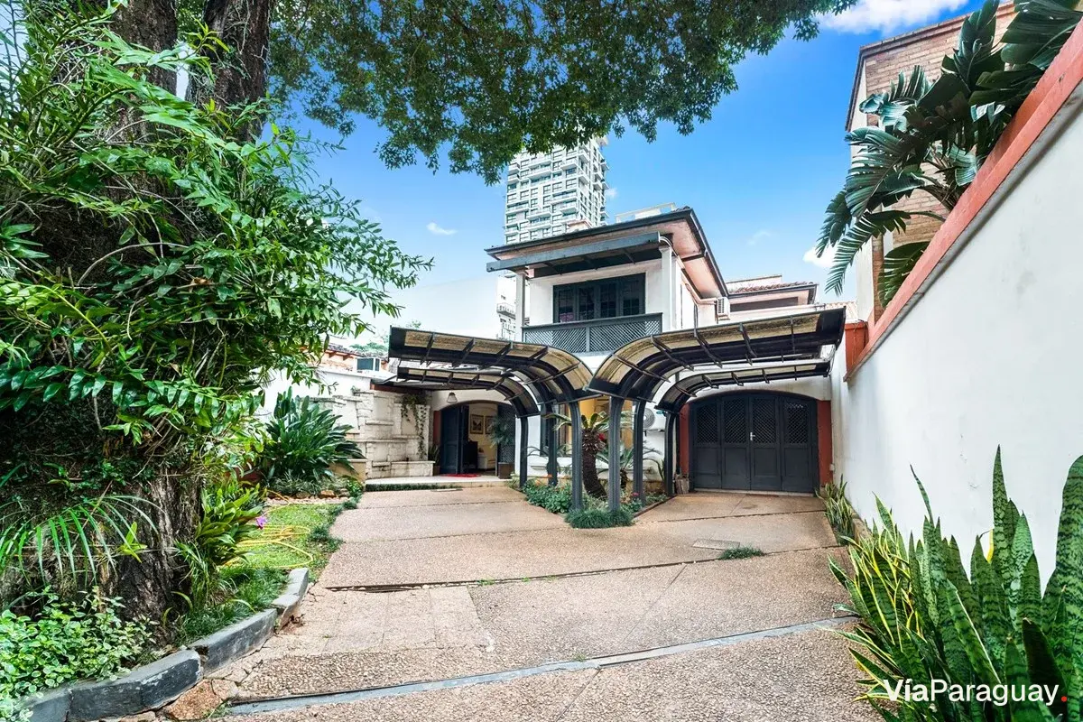 House for sale in Manorá, Asunción