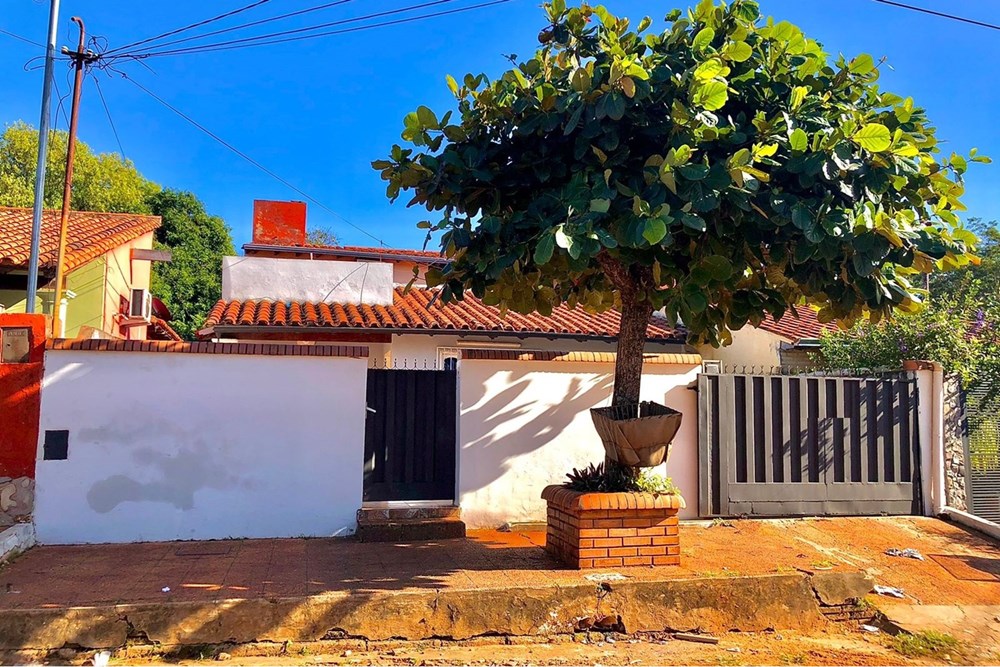 Casa à venda em Maramburé, Luque, com 7 dormitórios