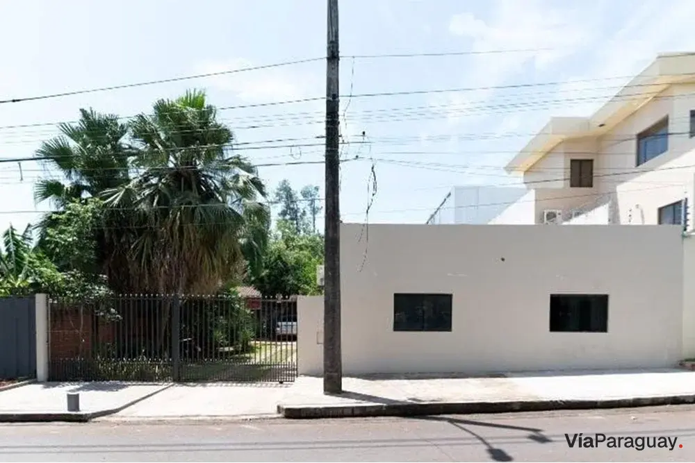 Casa à venda em María Auxiliadora, Ciudad del Este