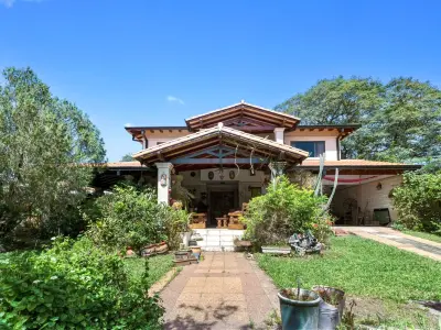 Casa à venda em María Auxiliadora, Mariano Roque Alonso