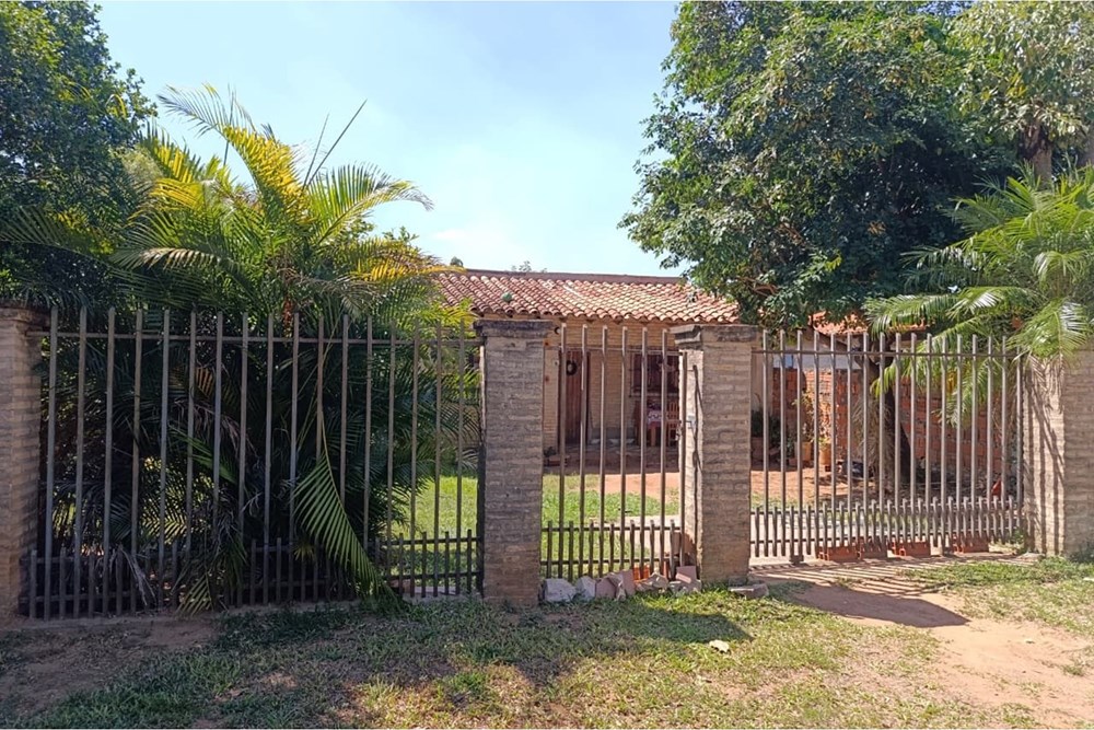 House for sale in Mbayué, Limpio, with 2 bedrooms