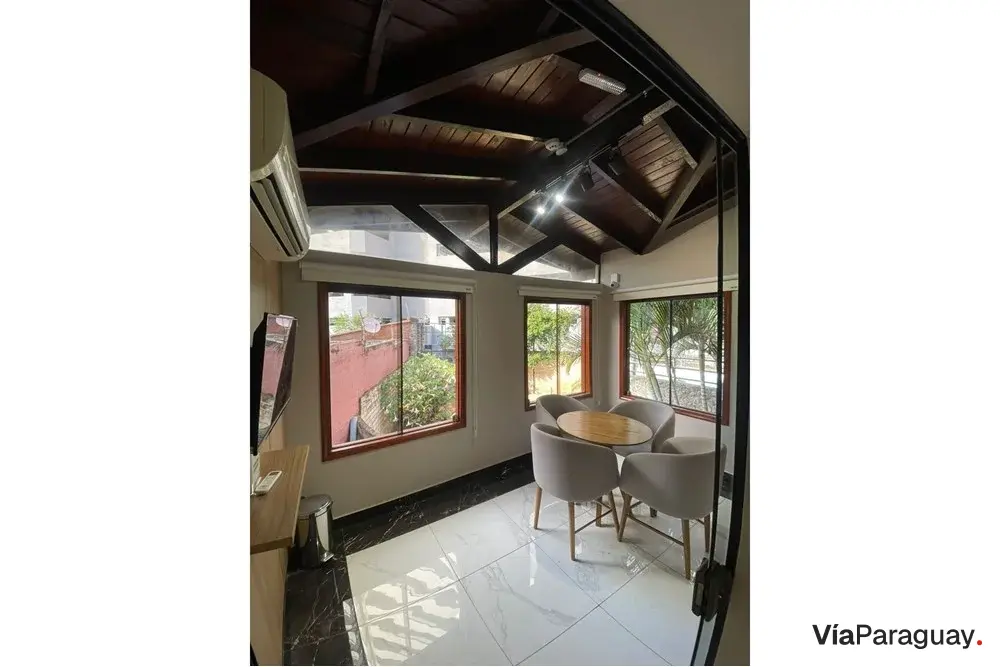 Casa à venda em Mburucuyá, Assunção