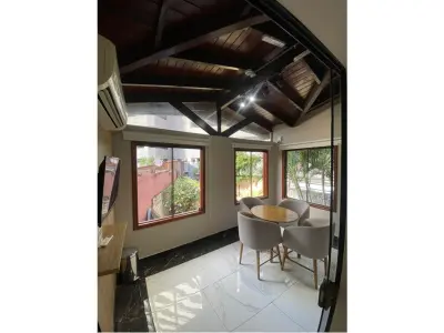 Casa à venda em Mburucuyá, Assunção