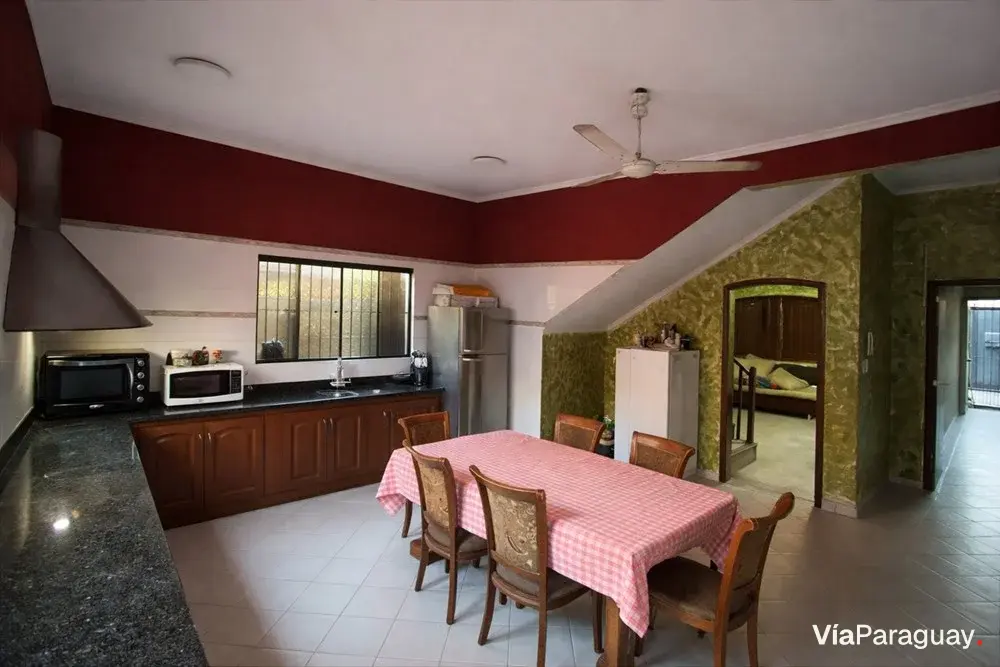 House for sale in Mburucuyá, Asunción
