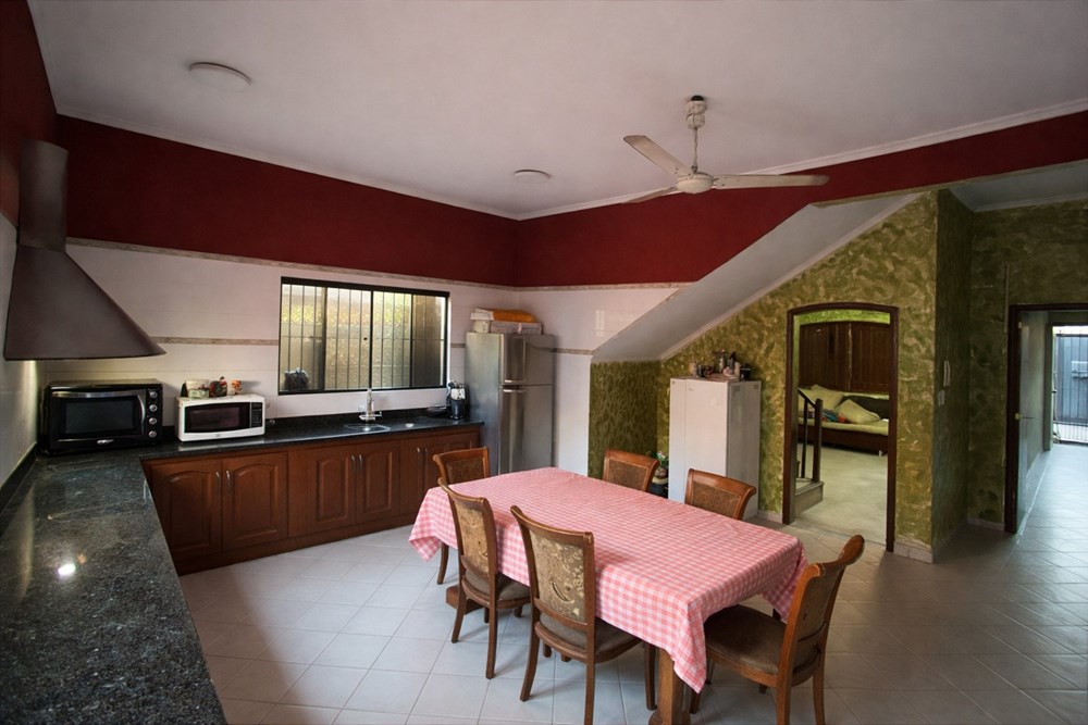 House for sale in Mburucuyá, Asunción