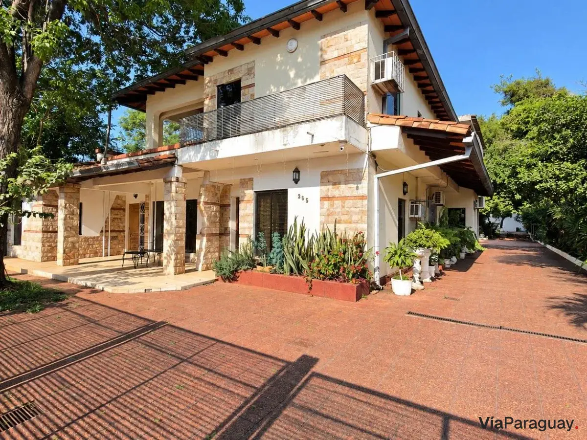 House for sale in McAl. Jose Felix Estigarribia, Asunción