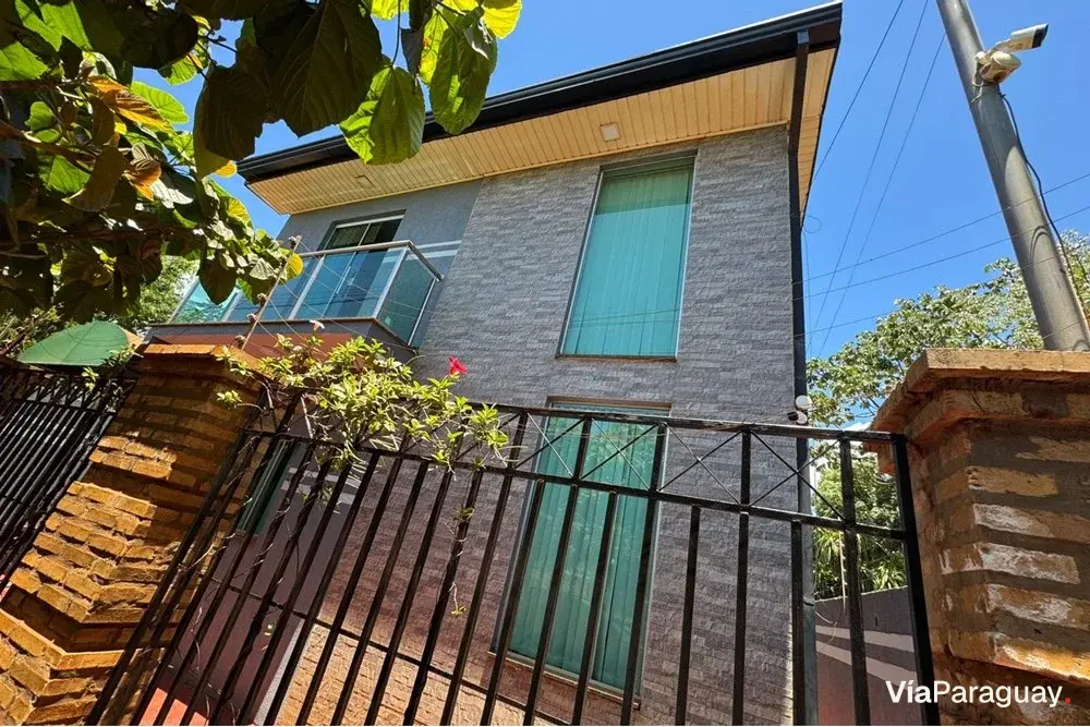 House for sale in Minga Guazú with 5 bedrooms and pool