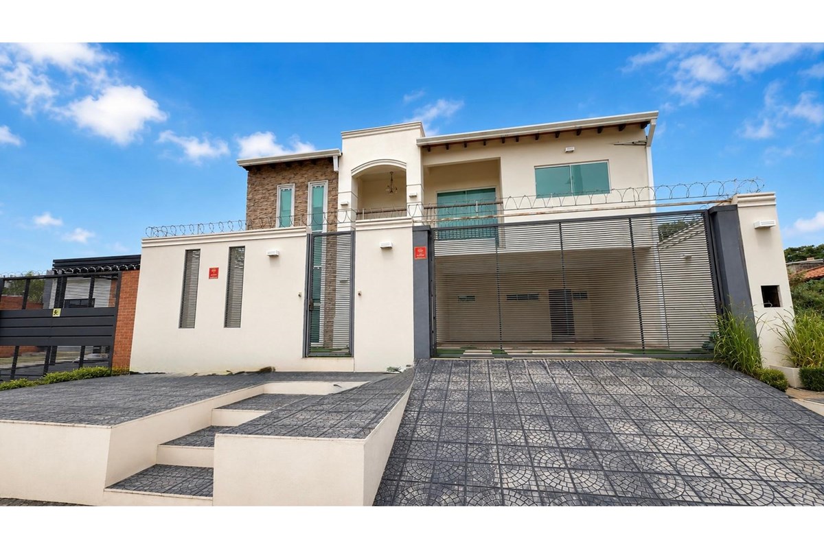 Casa en venta en Miraflores, San Lorenzo