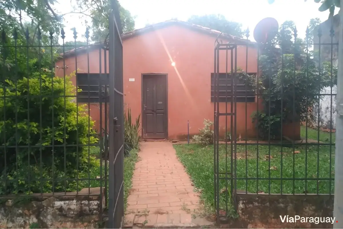 Casa à venda em Mora Kue, Luque