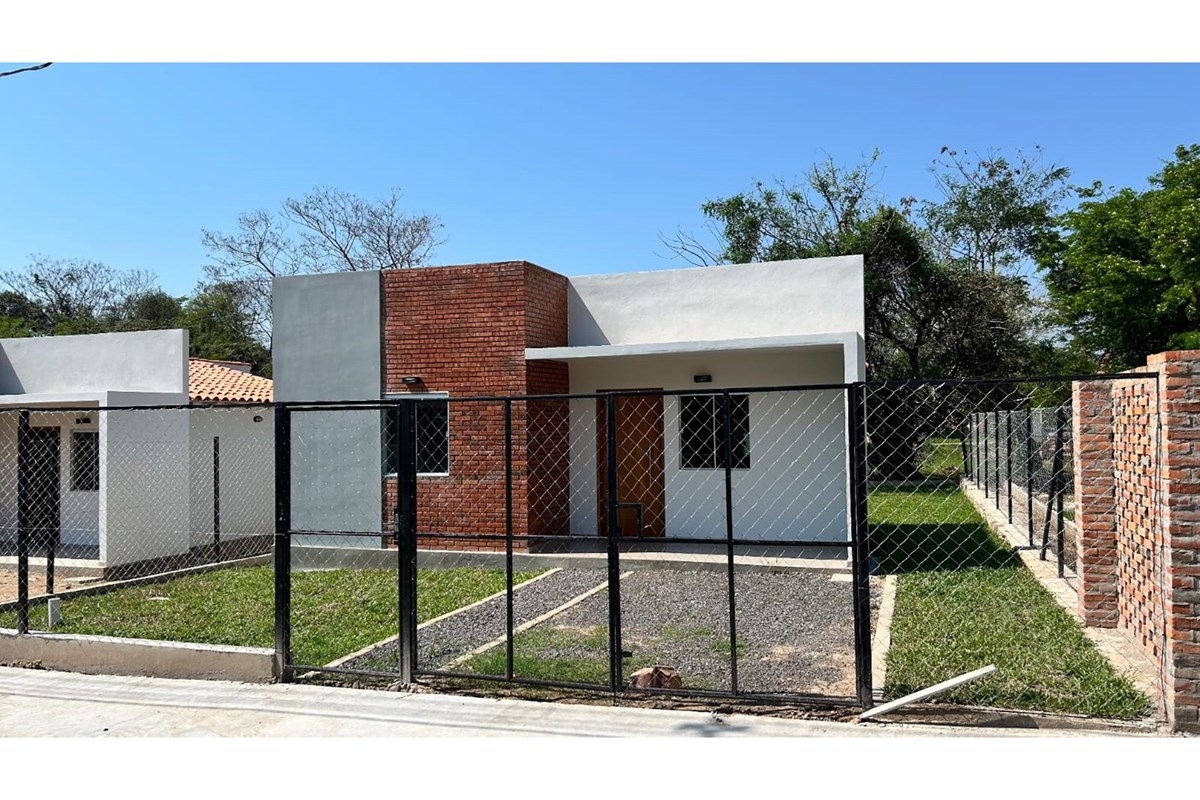 House for sale in Mora Kue, Luque - Casa Vida