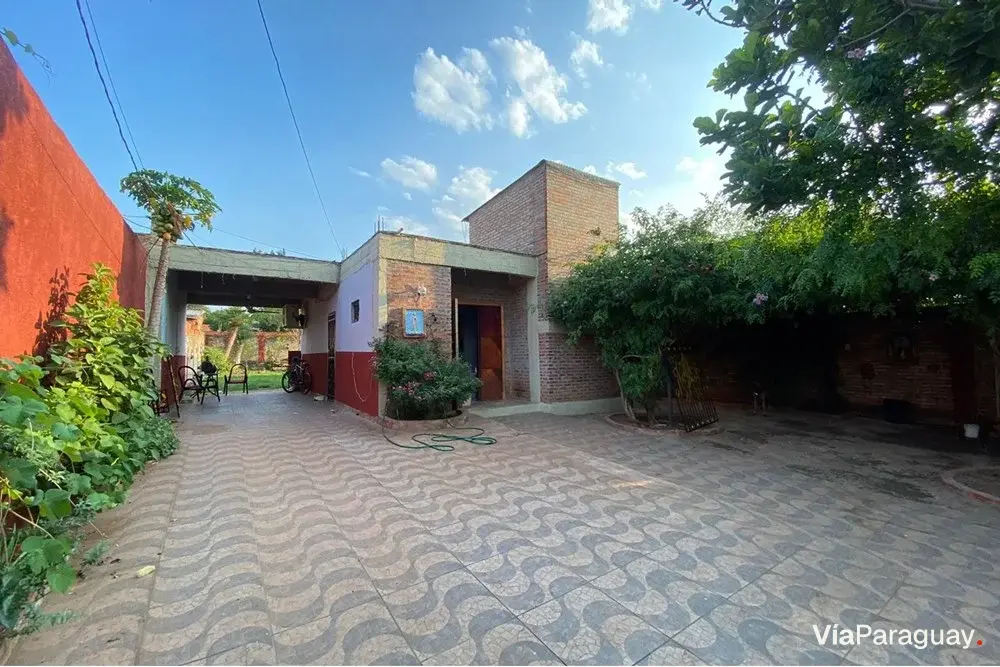 Casa en venta en Mora Kue, Luque