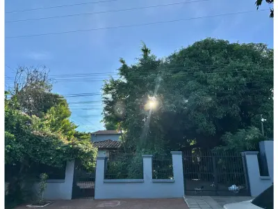 Casa à venda em Ñemby, B° San Miguel, 5 quartos
