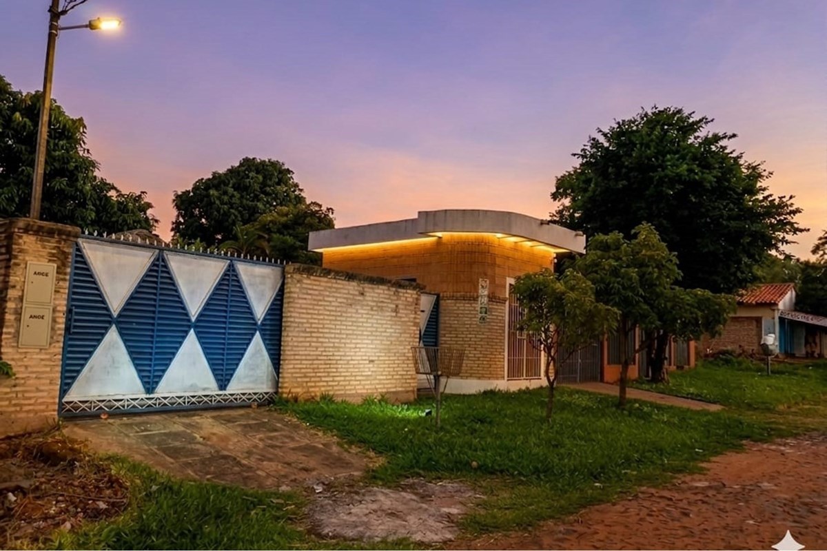 Casa à venda em Ñemby, bairro Pa'i Ñu