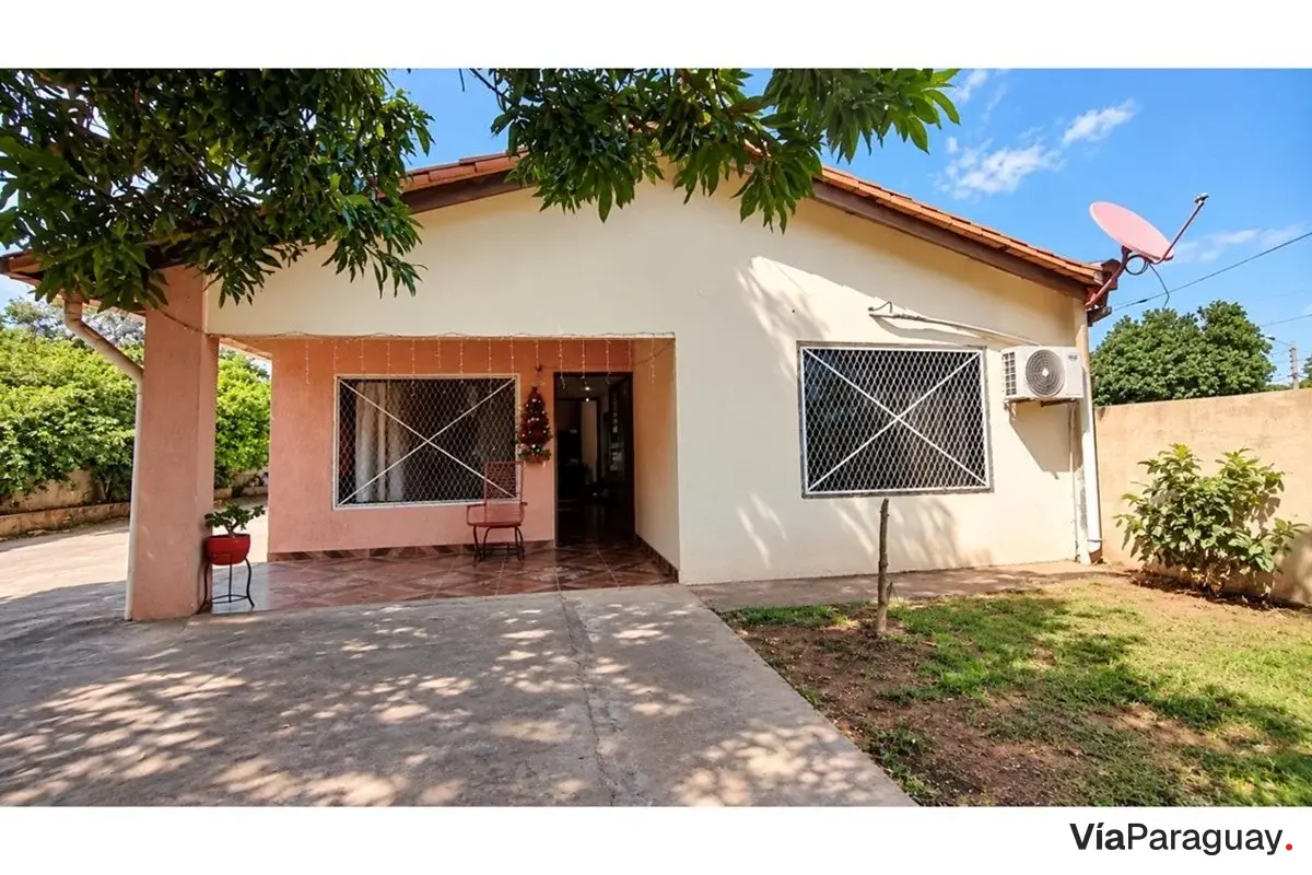 Casa à venda em Ñemby, Barrio San Carlos