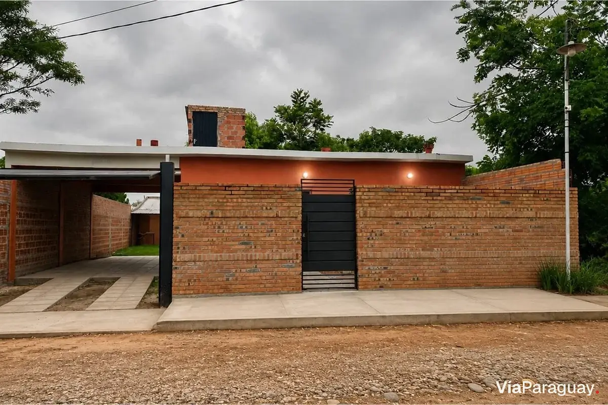 House for sale in Ñemby with 3 bedrooms and garden