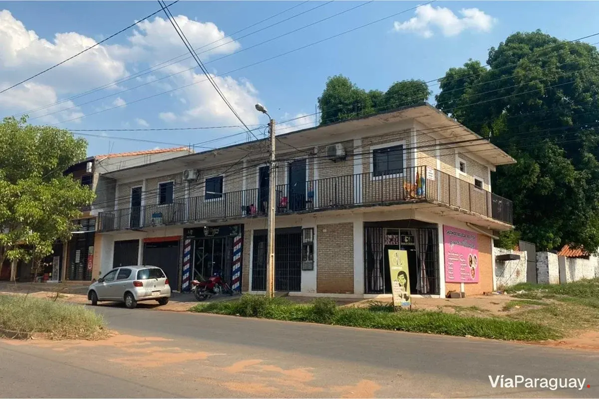 Casa en venta en Ñemby con vivienda y complejo de rentas