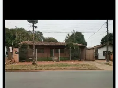 Casa en venta en Ñemby, sobre Avenida Caaguazú