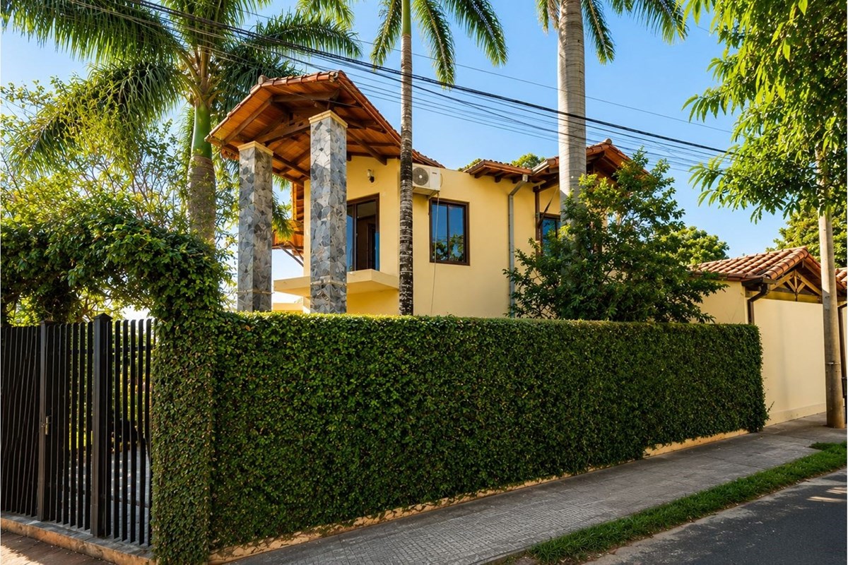 House for sale in Ñemby, Pa'i Ñu area