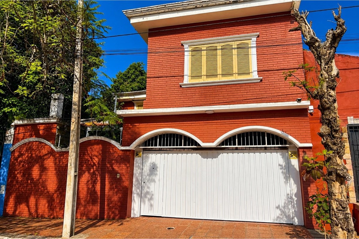House for sale in Obrero, Asunción, with 5 bedrooms