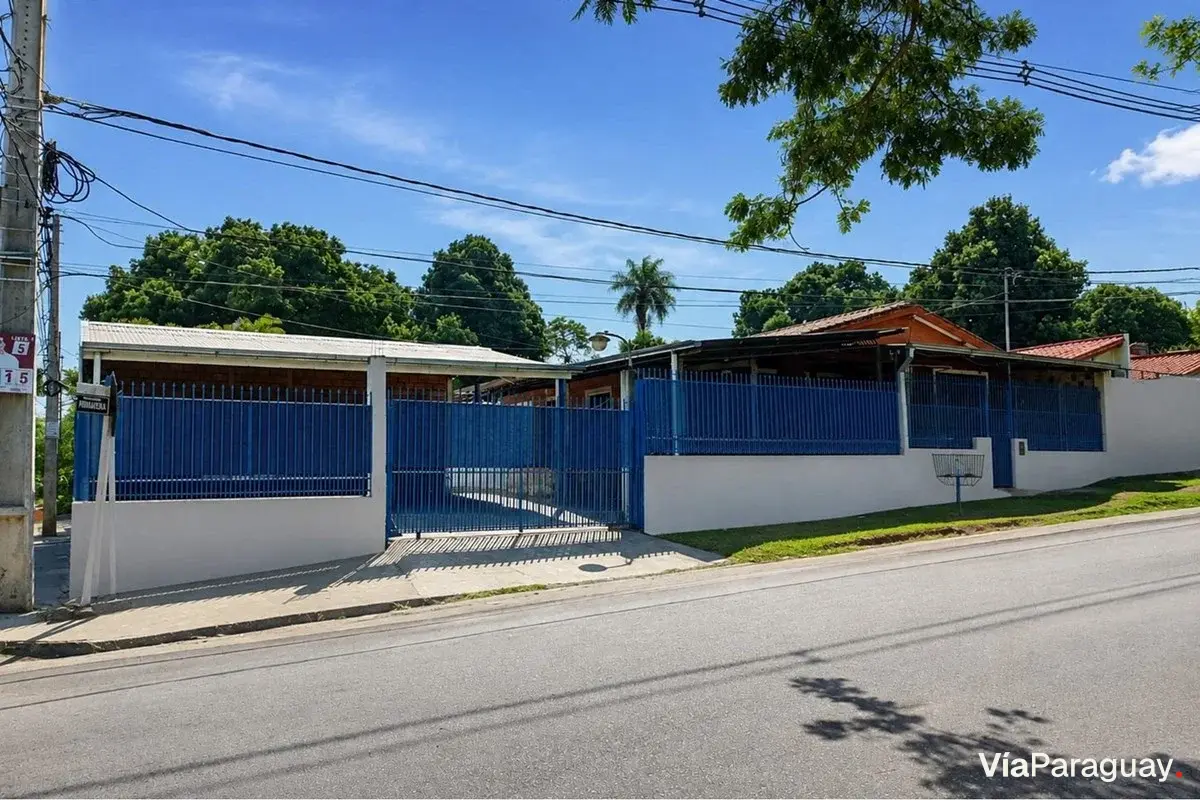 Casa en venta en Pa'i Ñu, Ñemby, con 5 dormitorios