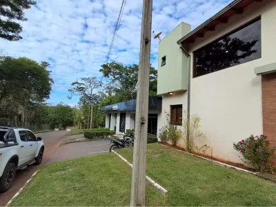 Casa à venda no Paraná Country Club, Hernandarias