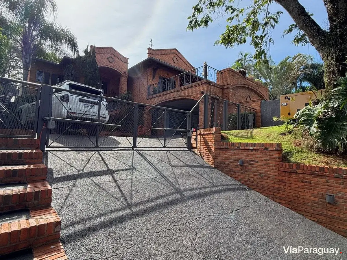 Casa en venta en Paraná Country Club, Hernandarias