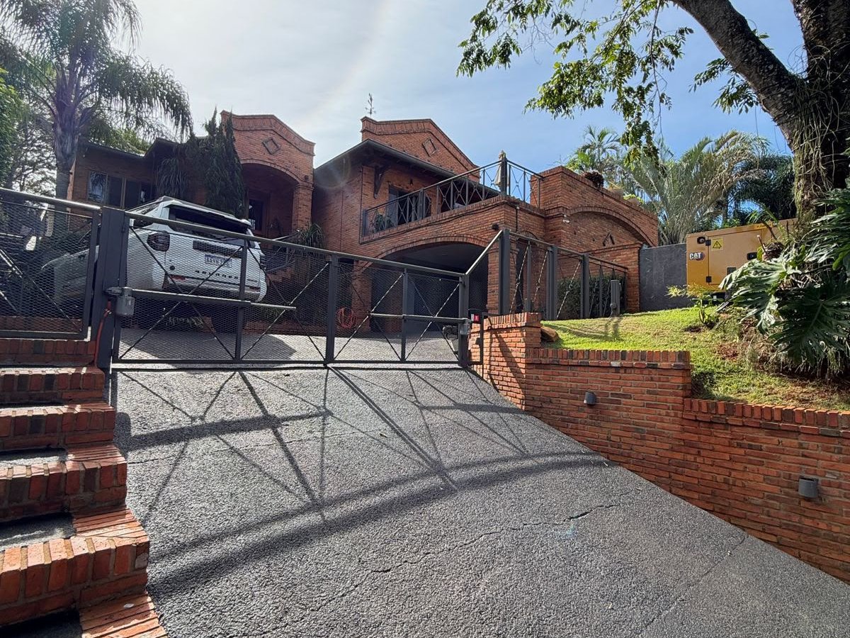 Casa en venta en Paraná Country Club, Hernandarias
