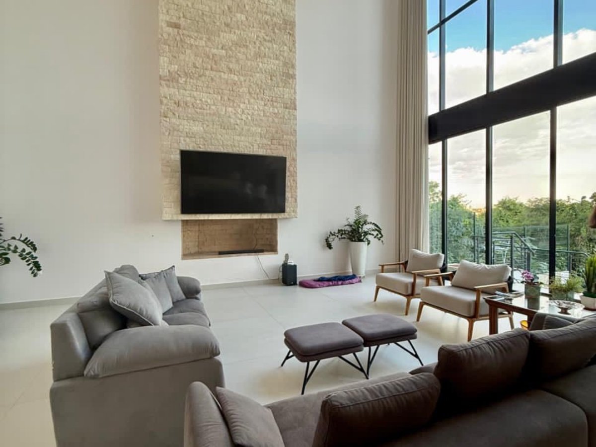 House for Sale in Paraná Country Club, Hernandarias