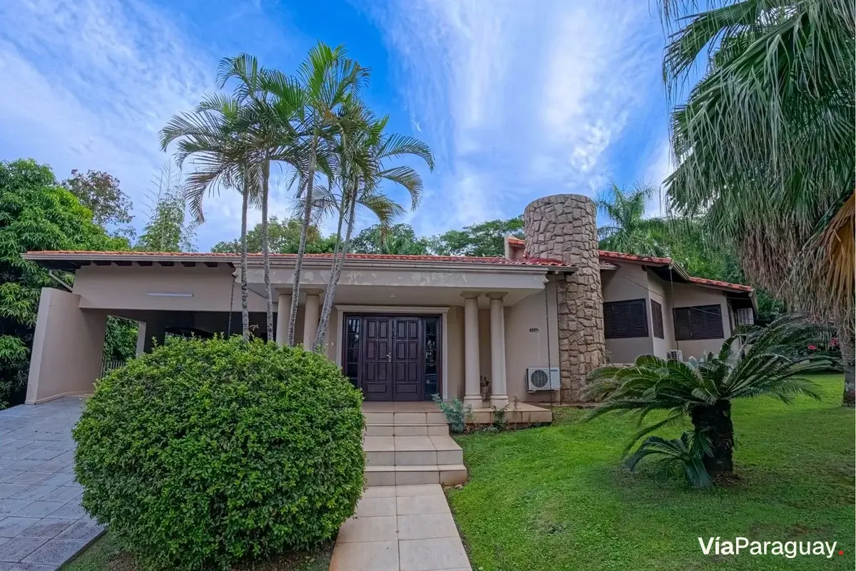 Casa à venda no Paraná Country Club, Hernandarias