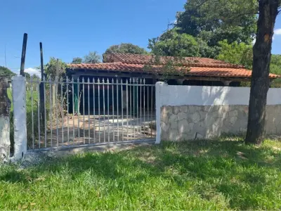 Casa à venda em Piquete Cue, Limpio