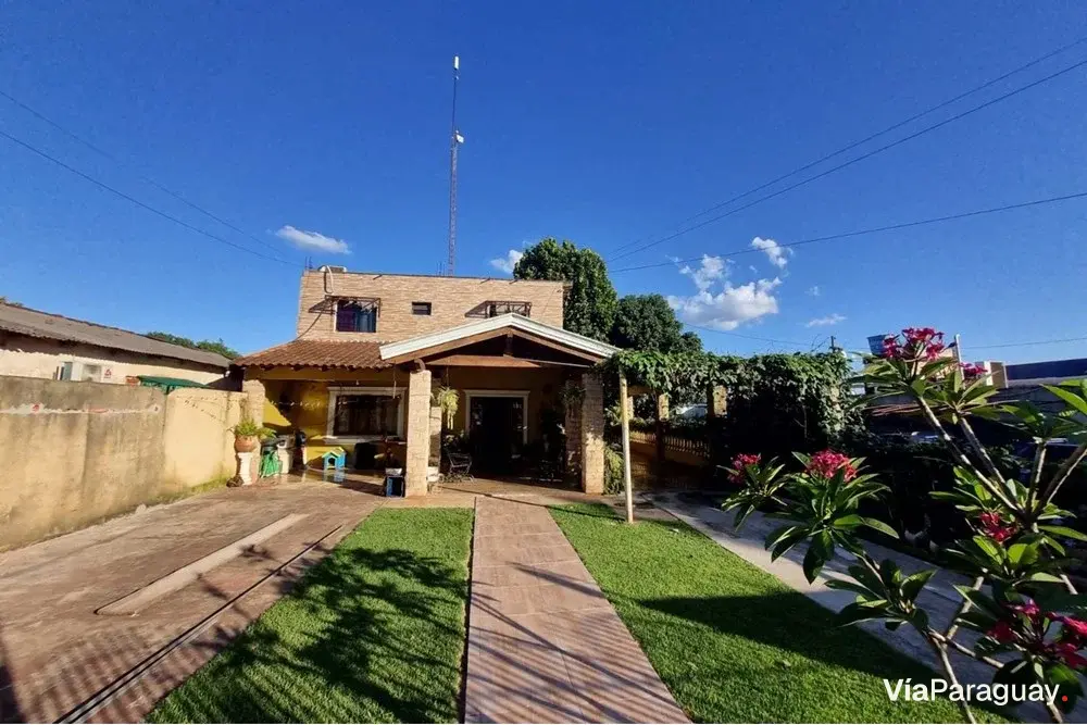 Casa en venta en Presidente Franco, Alto Paraná