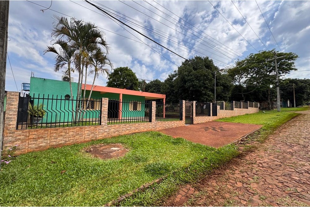 Casa en venta en Presidente Franco, B° San Sebastián
