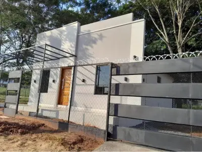House for sale in Presidente Franco, Km 6 Monday
