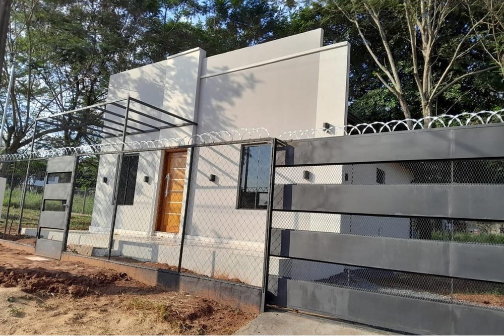 House for sale in Presidente Franco, Km 6 Monday
