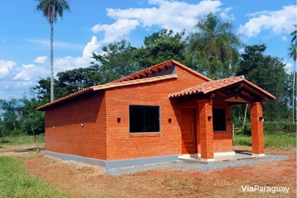House for sale in Presidente Franco, Km 6 Monday