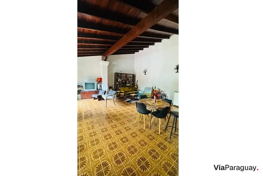 Casa en venta en Republicano, Asunción, con piscina