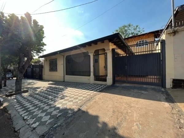 House for Sale in Sajonia, Asunción