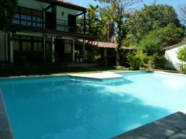 Casa en venta en San Bernardino, a una cuadra del lago