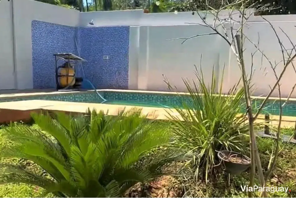 Casa à venda em San Bernardino com 4 dormitórios