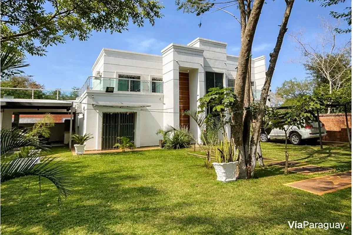 Casa à venda em San Bernardino com 5 dormitórios