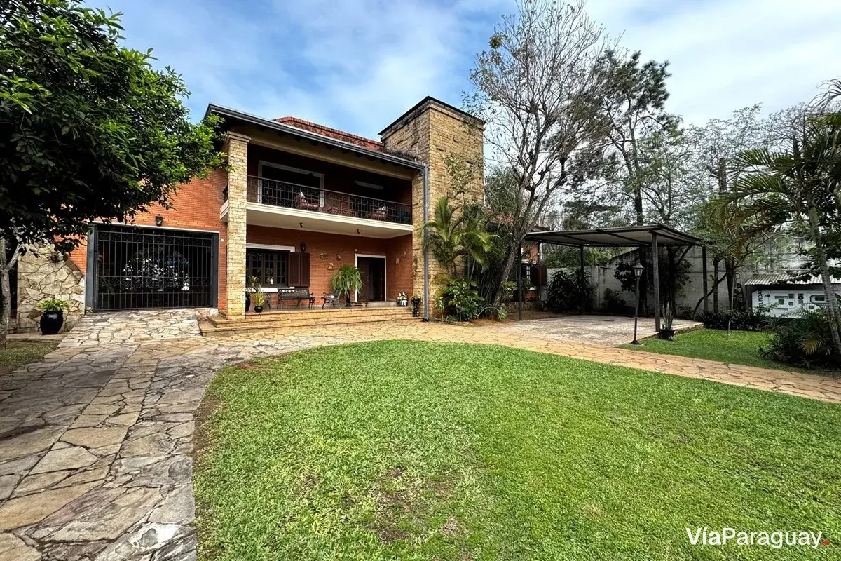 Casa à venda em San Bernardino com 6 dormitórios