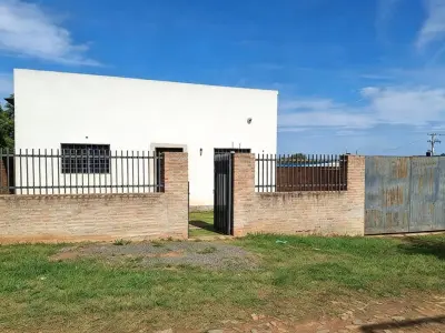 Casa à venda em San Bernardino com jardim e piscina